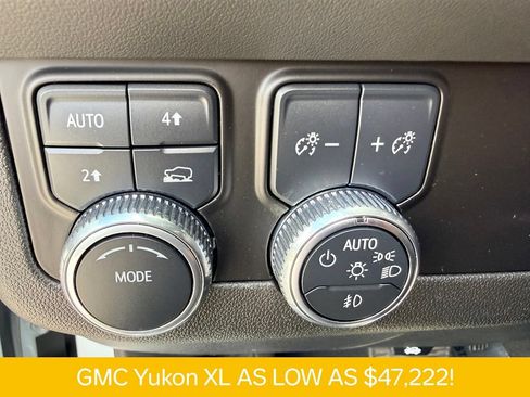 Used 2023 GMC Yukon XL SLT AWD/4WD image 7