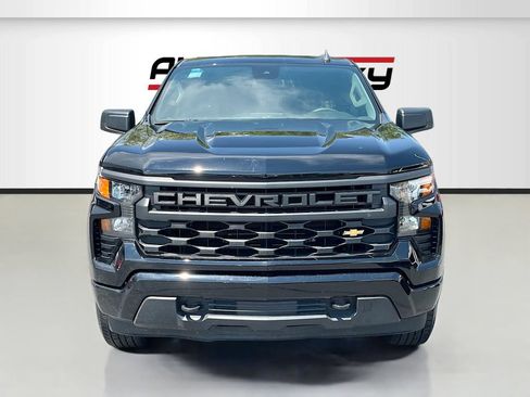 Used 2023 Chevrolet Silverado 1500 Custom AWD/4WD image 2