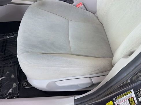 Used 2012 Toyota Corolla LE image 18