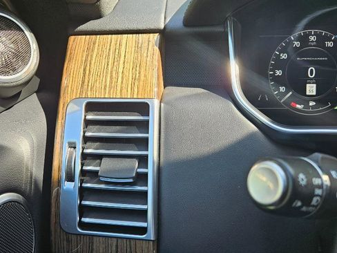 Used 2018 Land Rover Range Rover Supercharged image 31