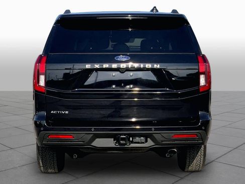 Certified 2025 Ford Expedition Active RWD image 5