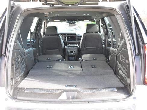 Used 2023 GMC Yukon Denali image 10