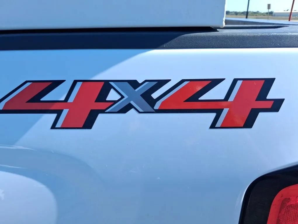 Used 2019 Chevrolet Silverado 2500 W/T AWD/4WD image 11