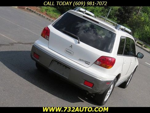 Used 2004 Mitsubishi Outlander LS image 29