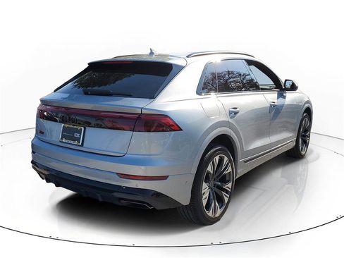 Certified 2025 Audi Q8 Premium Plus image 4