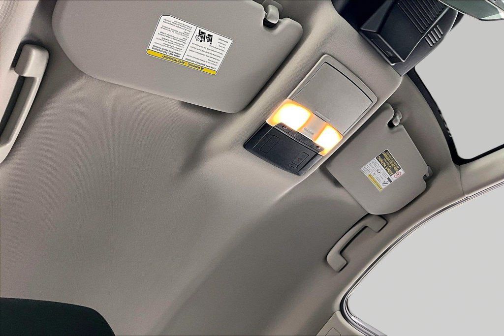 Used 2021 Nissan Rogue SV FWD image 22