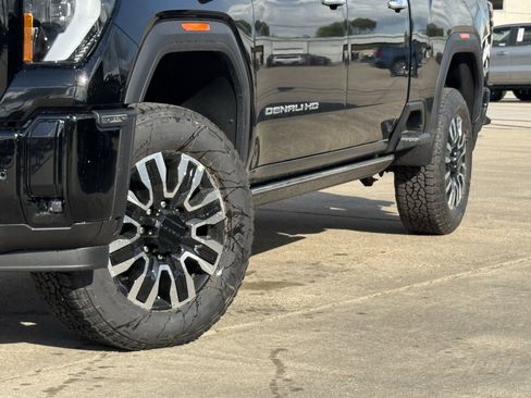 New 2026 GMC Sierra 2500 Denali Ultimate image 13