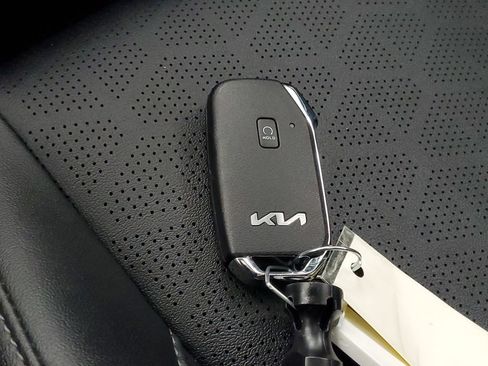 Used 2024 Kia Seltos EX AWD/4WD image 28