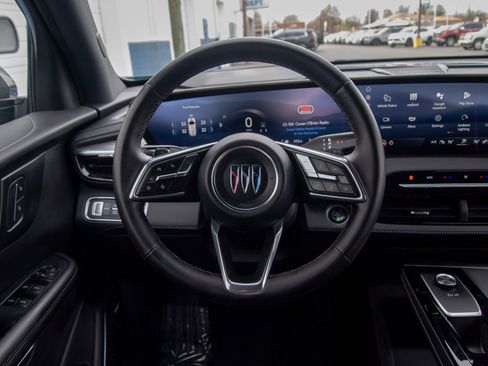 Used 2025 Buick Enclave Preferred image 18