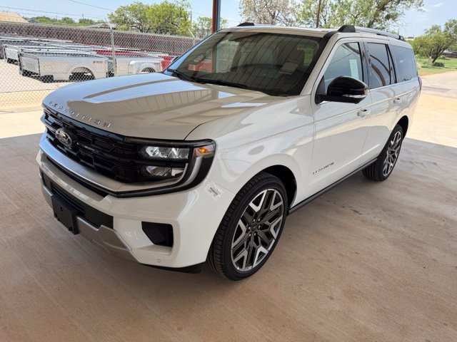 New 2026 Ford Expedition Platinum w/ Platinum Ultimate Package AWD/4WD image 3