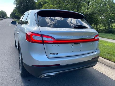 Used 2018 Lincoln MKX Reserve AWD/4WD image 16
