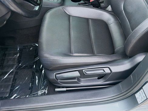 Used 2017 Volkswagen Jetta SE FWD image 17