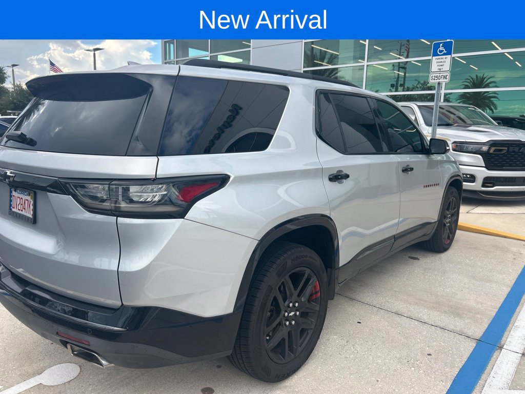 Used 2019 Chevrolet Traverse Premier w/ Redline Edition FWD image 4