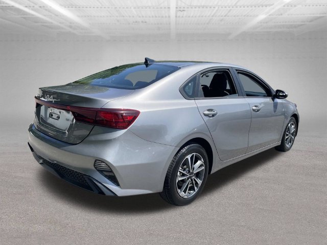 Used 2024 Kia Forte LXS FWD image 8