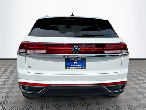 New 2025 Volkswagen Atlas Cross Sport SE image 6