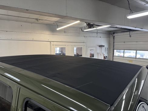 Used 2023 Jeep Wrangler Unlimited Rubicon w/ Xtreme Recon 35" Tire Package image 5