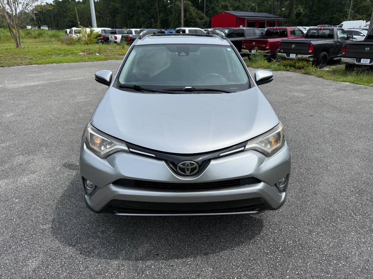 Used 2017 Toyota RAV4 XLE w/ Plus Extra Value Package AWD/4WD image 2