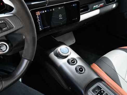 Used 2023 Maserati MC20 Coupe RWD image 29