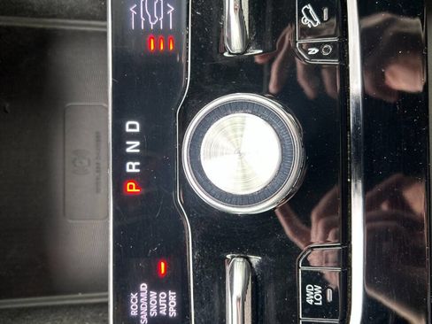 Used 2021 Jeep Grand Cherokee L Overland w/ Advanced Protech Group III image 17