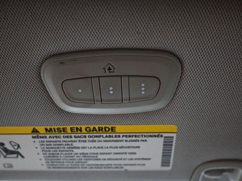 Used 2017 Chrysler Pacifica Touring-L Plus image 35