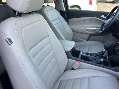 Used 2017 Ford Escape Titanium image 26