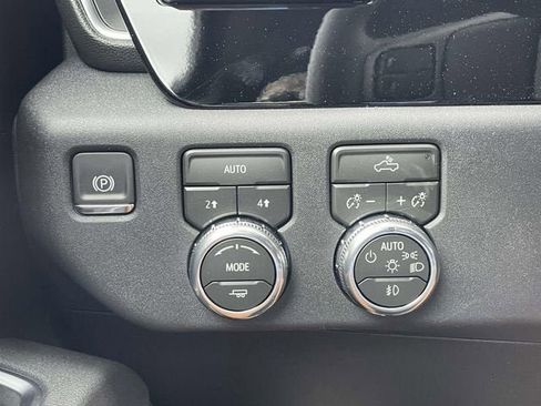 New 2026 GMC Sierra 1500 Elevation w/ Elevation Select Package AWD/4WD image 17