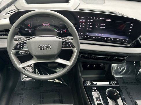 New 2025 Audi Q6 e-tron Premium Plus image 13