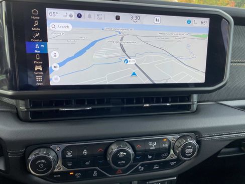 New 2025 Jeep Wrangler Unlimited Rubicon 392 image 13