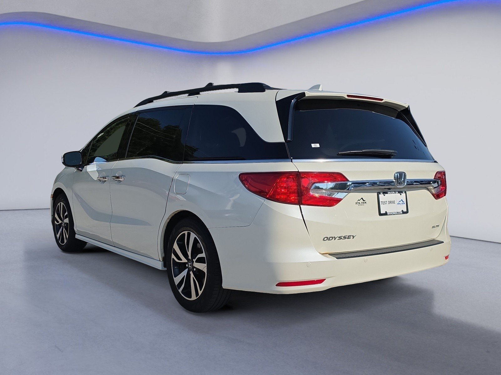 Used 2019 Honda Odyssey Elite image 3