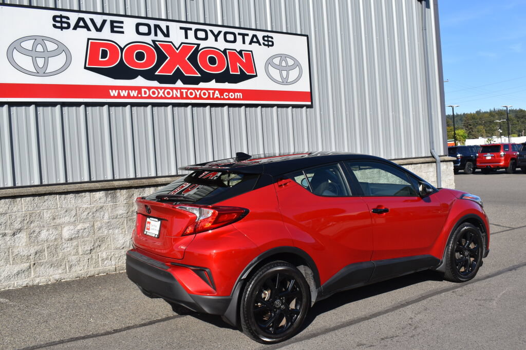 Used 2021 Toyota C-HR Limited FWD image 5