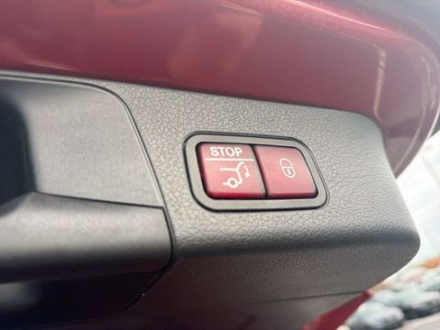 Used 2020 Mercedes-Benz GLB 250 4MATIC image 25