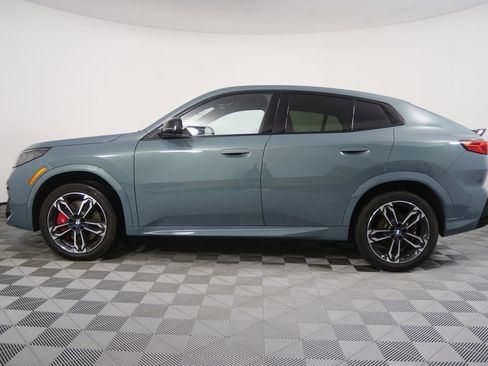 Certified 2025 BMW X2 xDrive28i w/ Premium Package image 6