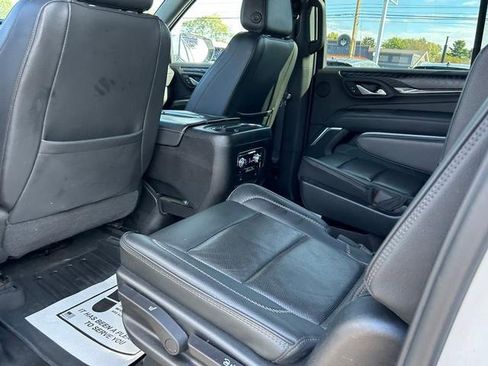 Used 2023 GMC Yukon XL Denali image 14