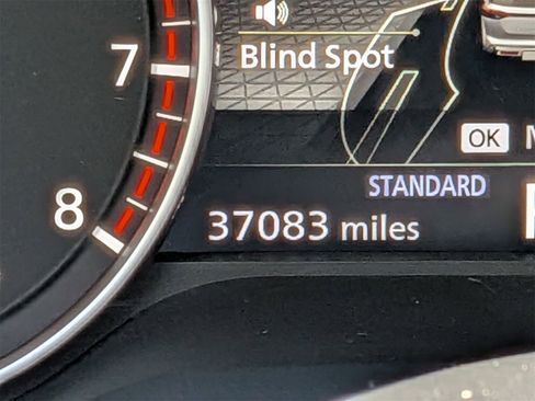 Used 2022 Nissan Pathfinder SL w/ SL Black Package image 27