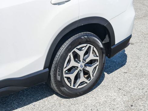 Used 2023 Subaru Forester Premium AWD/4WD image 11