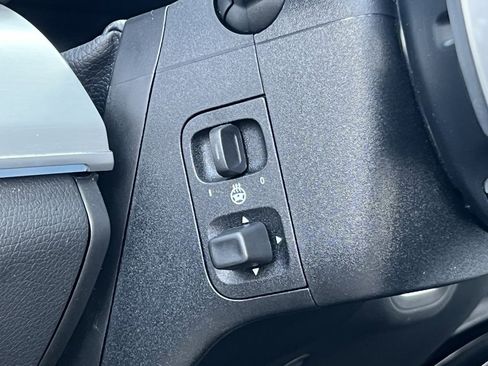 Used 2024 Mercedes-Benz GLS 450 4MATIC w/ AMG Line Exterior image 31