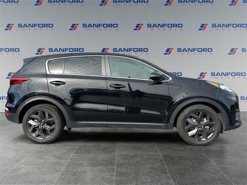 Used 2022 Kia Sportage LX w/ LX FWD Value Edition Package image 6