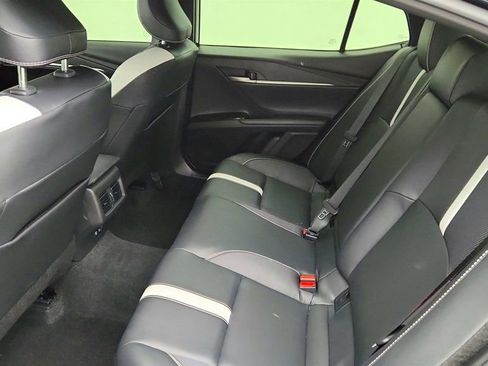 Used 2025 Toyota Camry SE image 21