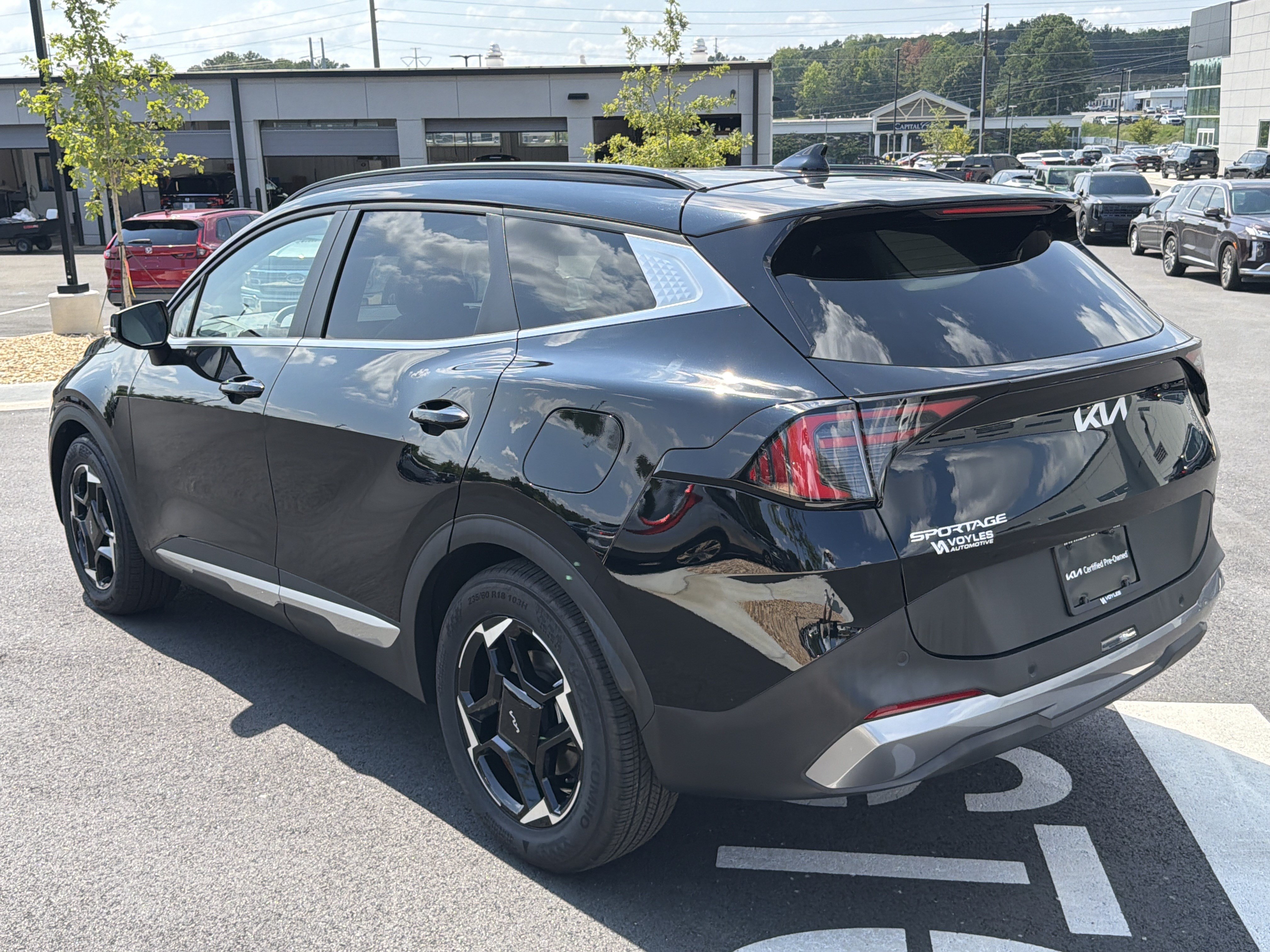 Certified 2026 Kia Sportage EX w/ EX Panorama Roof Package FWD image 5