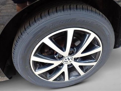 Used 2017 Volkswagen Jetta SE FWD image 7