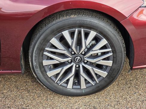 Used 2023 Nissan Altima 2.5 SV image 14