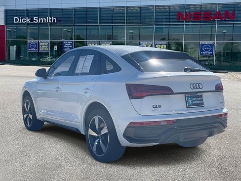 Used 2023 Audi Q5 2.0T Prestige w/ Prestige Package image 4