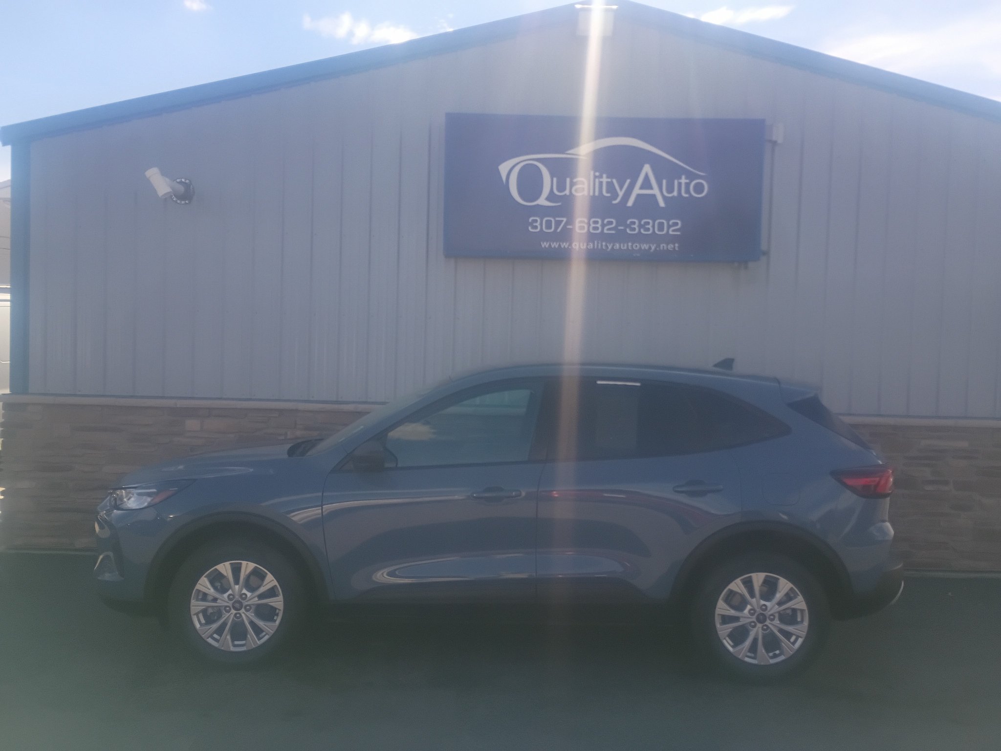 Used 2025 Ford Escape Active AWD/4WD image 1