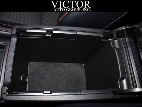 Used 2017 Toyota Camry SE FWD image 19