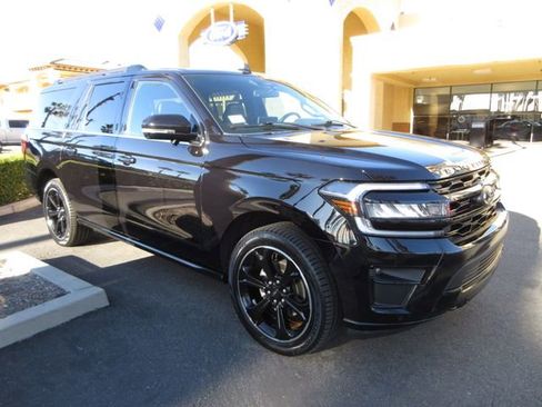 Certified 2022 Ford Expedition Max Limited image 4