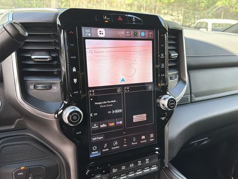 New 2026 RAM 3500 Laramie AWD/4WD image 33