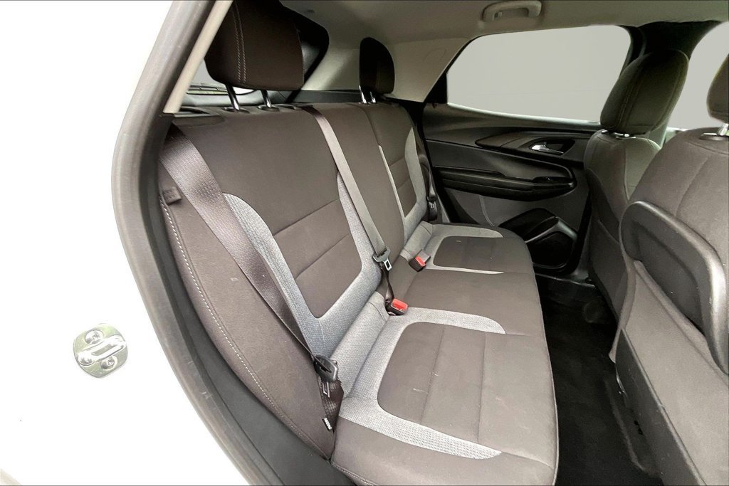 Used 2025 Chevrolet TrailBlazer LT w/ Driver Confidence Package FWD image 28