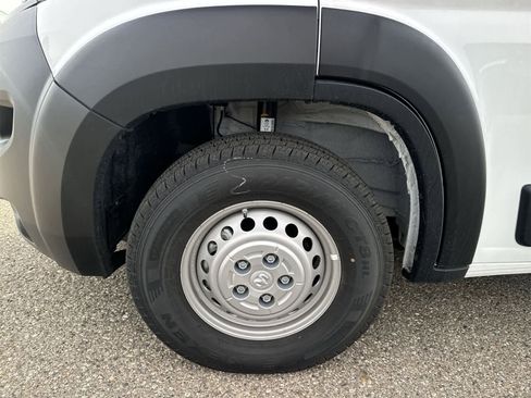 Used 2024 RAM ProMaster 3500 w/ Delivery Van Package image 14