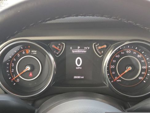 Used 2022 Jeep Gladiator Sport AWD/4WD image 25