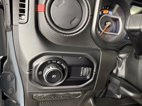 Used 2024 Jeep Wrangler Rubicon image 19